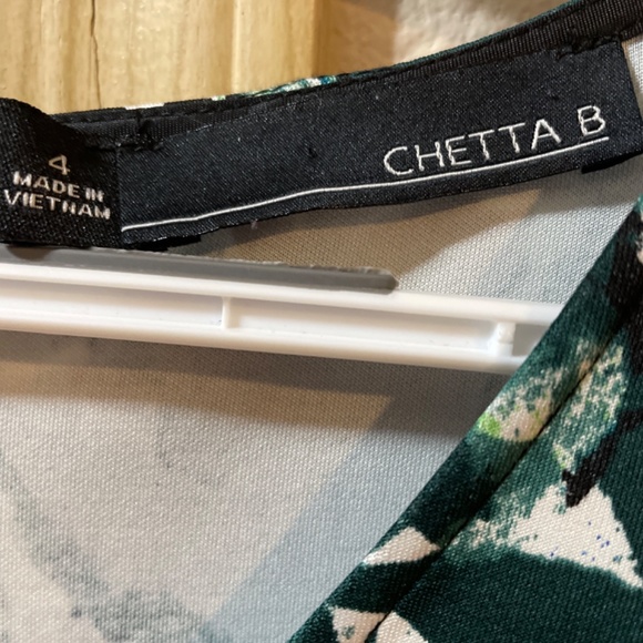 Women Small 4 Beautiful Pine Green Abstract Spring Dress - Picture 4 of 6